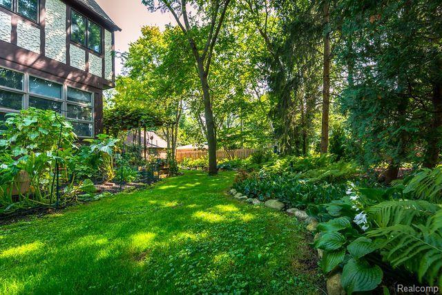 8642 HENDRIE Boulevard, Huntington Woods, MI — Photo 46