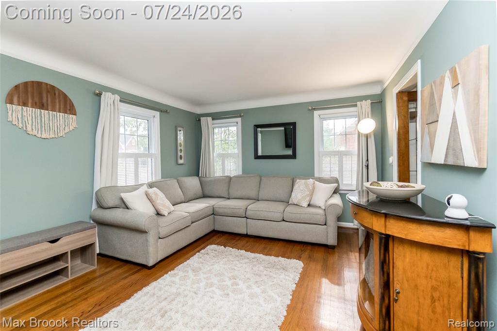 1090 Cambridge Road, Berkley, MI 48072 — Photo 4