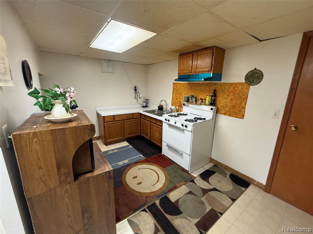 4846 Bayleaf Drive, Sterling Heights, MI 48314 — Photo 14