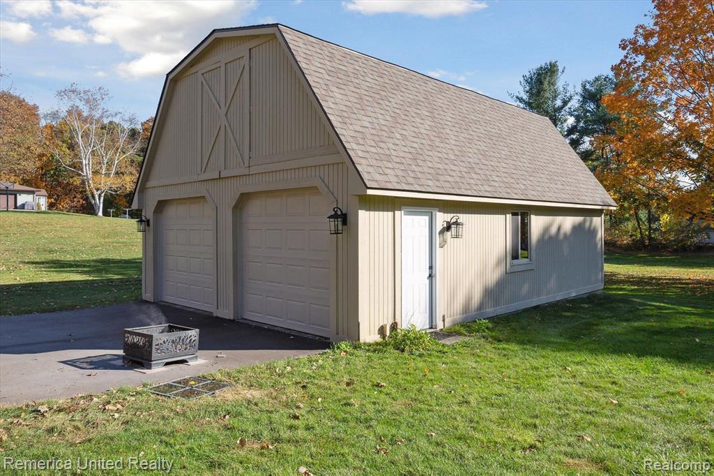 59031 MONTEGO Drive, New Hudson, MI 48165 — Photo 41