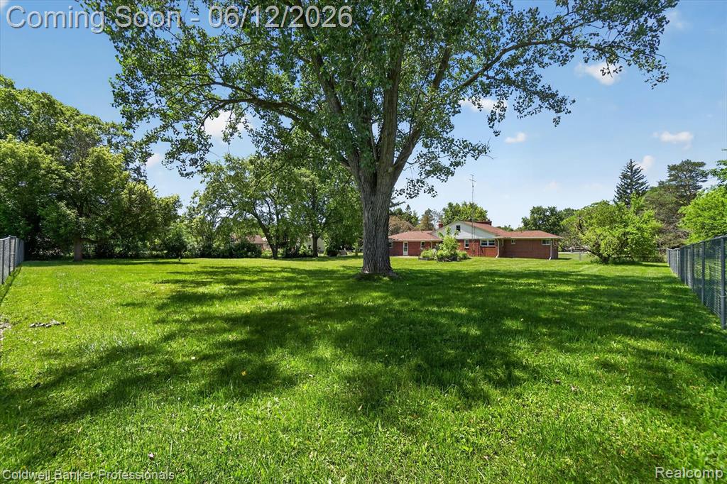 8245 Fenton Road, Grand Blanc, MI 48439 — Photo 46