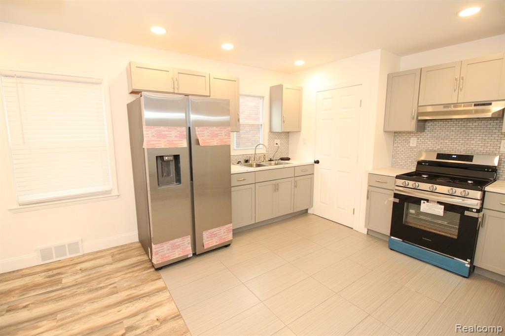 16873 Mansfield Street, Detroit, MI 48235 — Photo 18