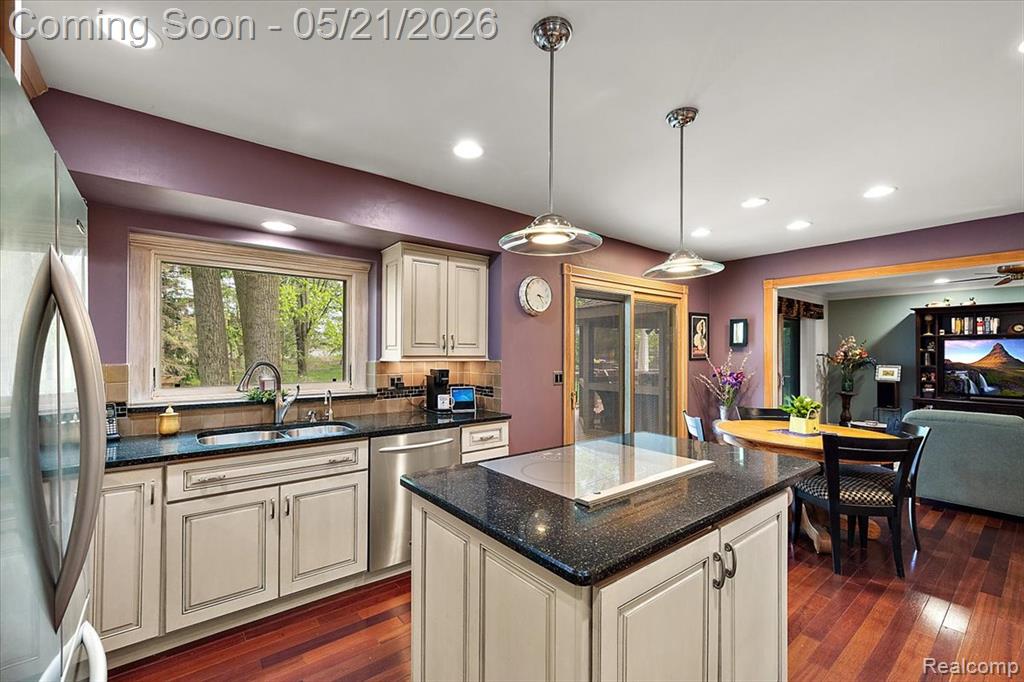 33891 Yorkridge Street, Farmington, MI 48331 — Photo 39