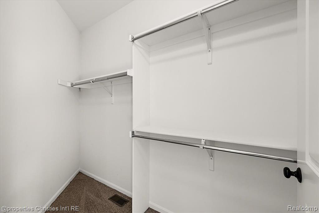 6510 Leigh Hollow Road, West Bloomfield, MI — Photo 24