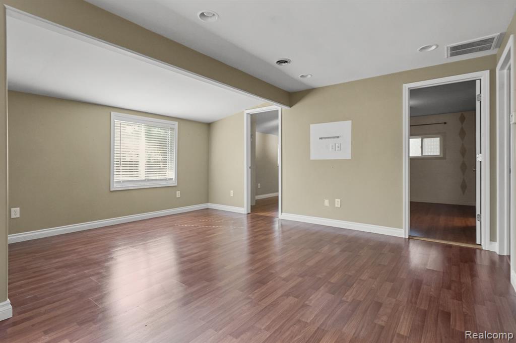 9106 Maple Road, Clay, MI 48001 — Photo 8
