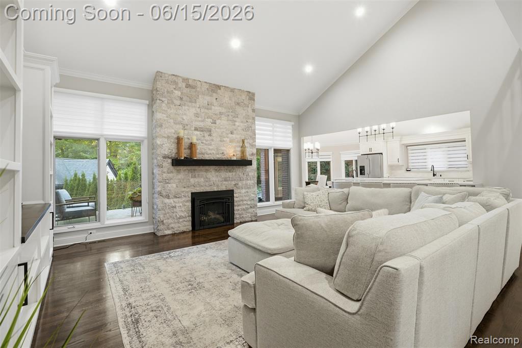 56173 Parkview Drive, Utica, MI 48316 — Photo 6