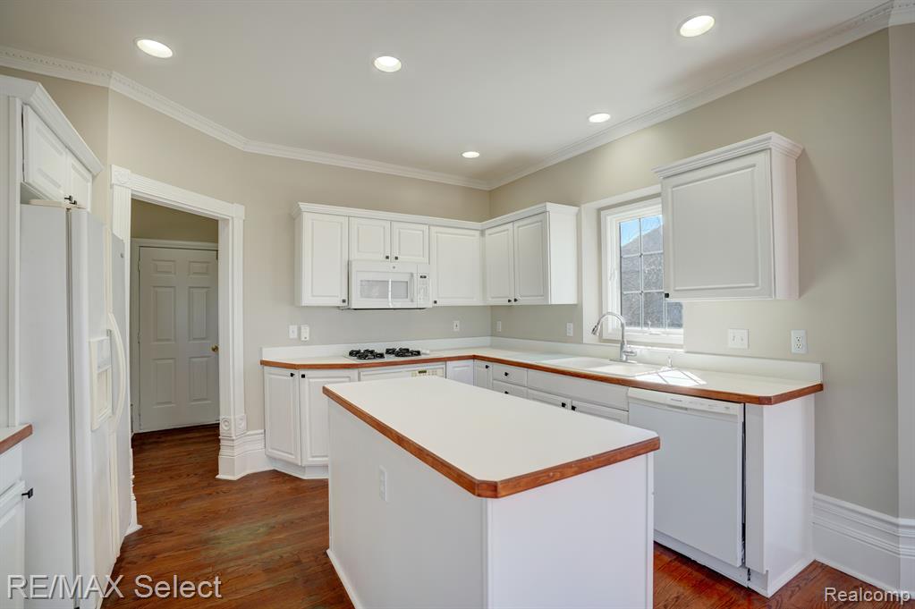 4014 PINE RIDGE, Fenton, MI 48430 — Photo 16