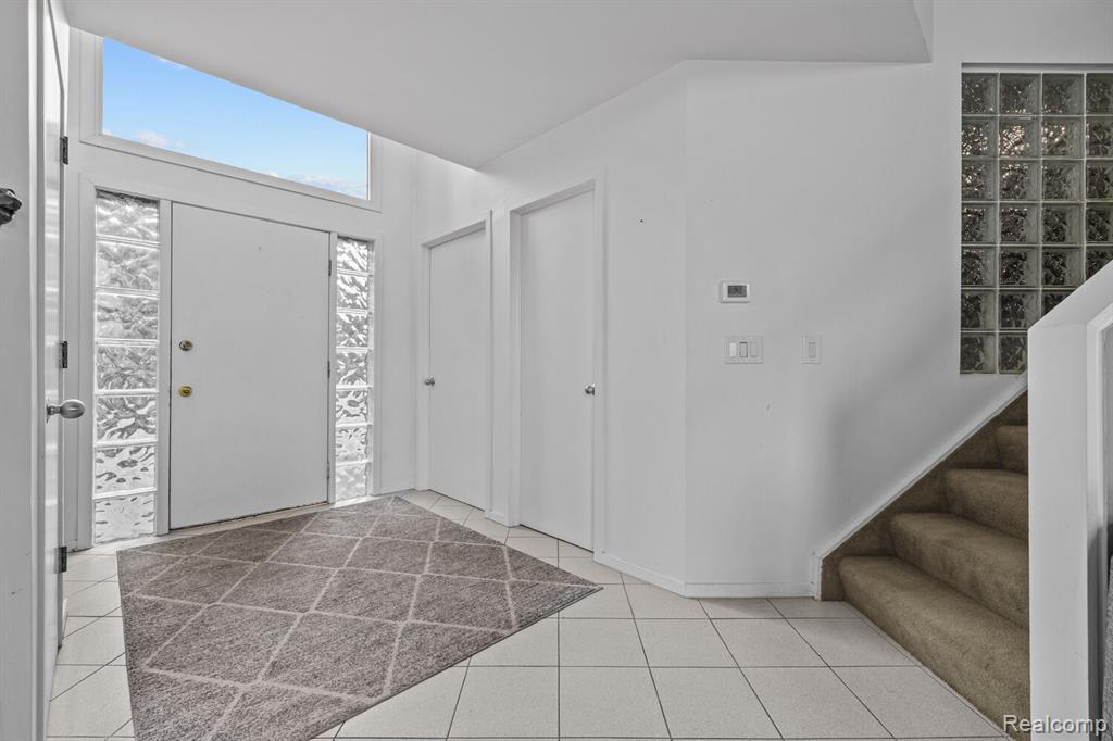 10785 Oxbow Lakeshore Drive, White Lake, MI — Photo 3