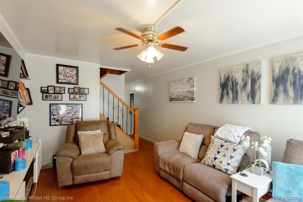 709 Estrada Drive, Belleville, MI 48111 — Photo 4