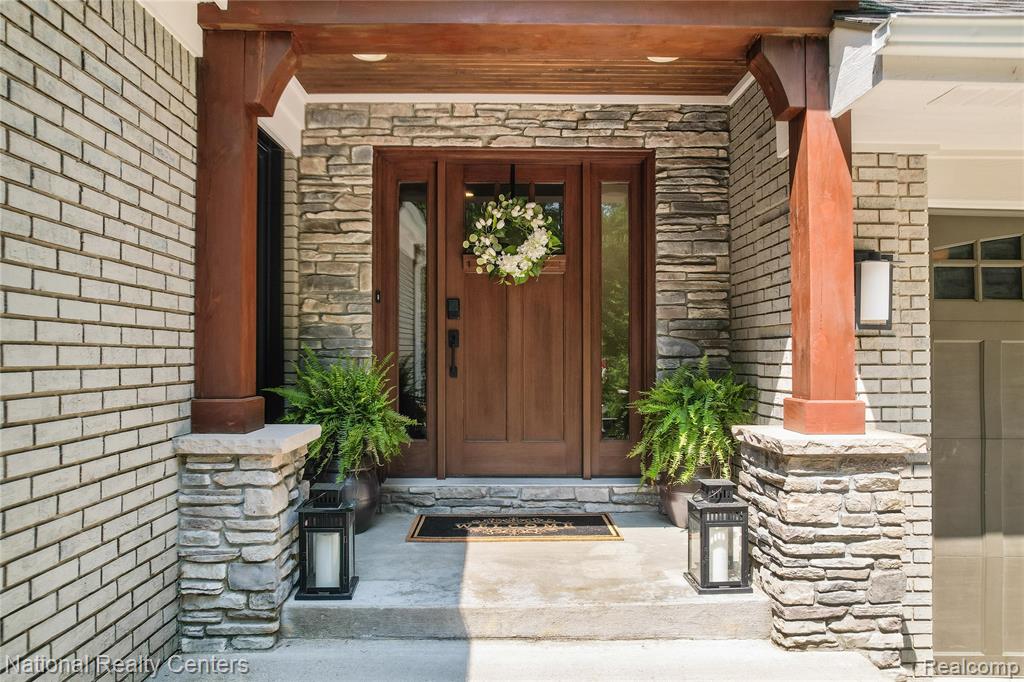 11500 Lisa Lori Lane, South Lyon, MI 48178 — Photo 5