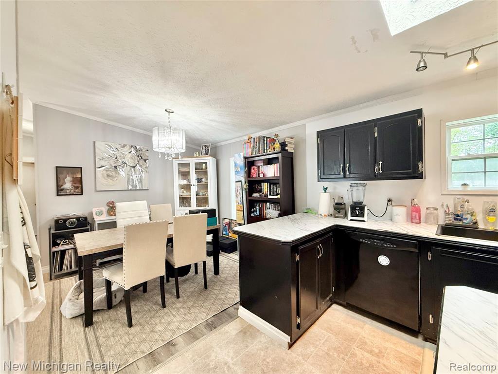 2245 Webber Avenue, Burton, MI 48529 — Photo 9