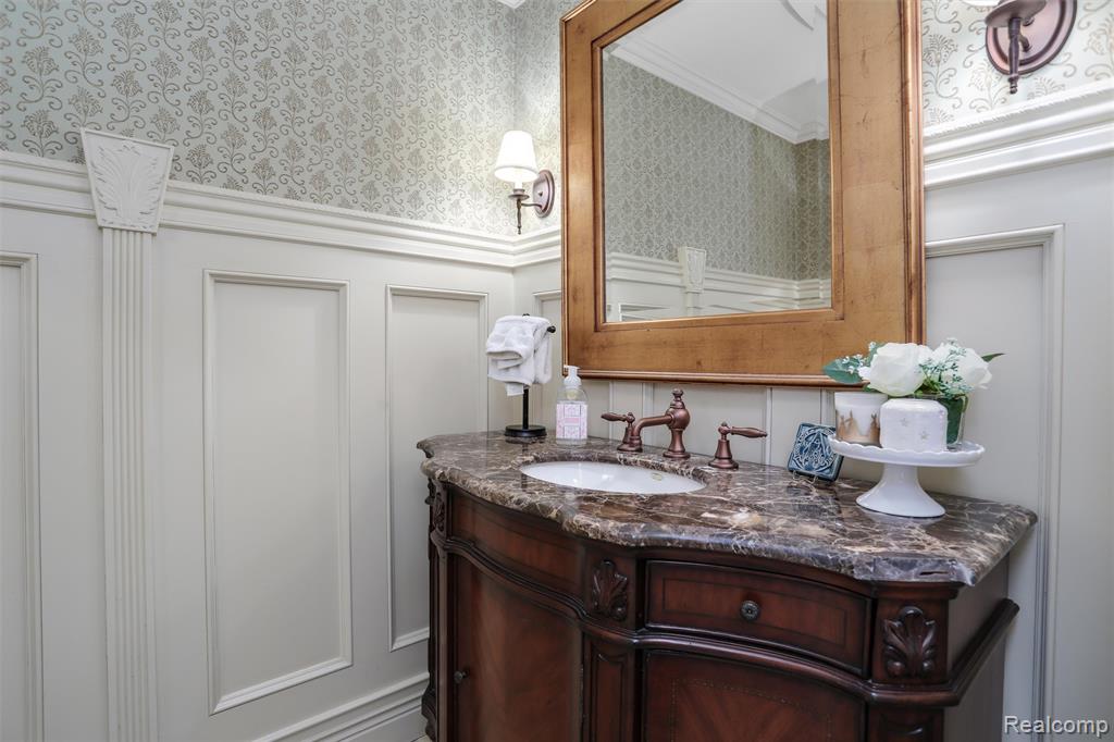 4200 Surrey Cross, Bloomfield Hills, MI 48301 — Photo 15