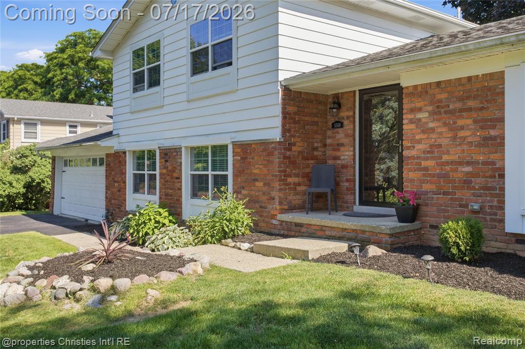 5569 Tadworth Place, West Bloomfield, MI — Photo 28
