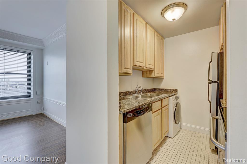 15 E Kirby Street, 601, Detroit, MI 48202 — Photo 10