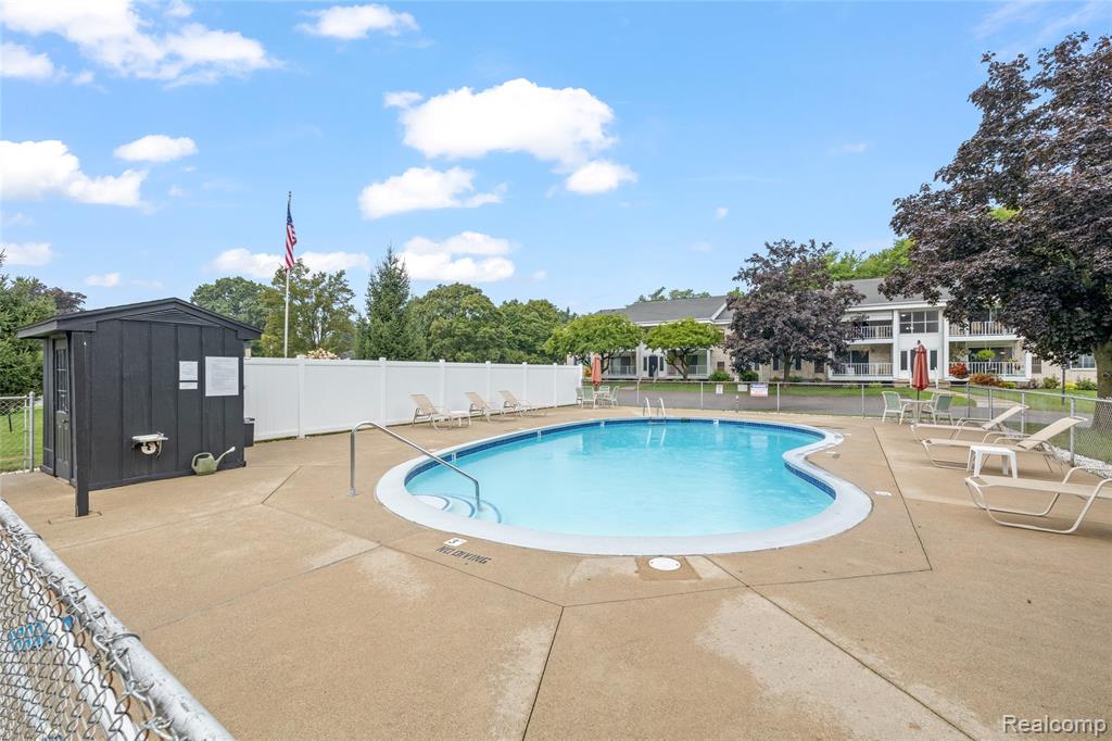 35916 Ann Arbor Trail, Livonia, MI 48150 — Photo 14