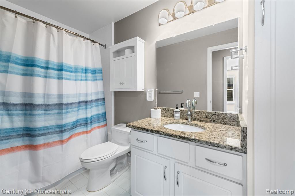 412 Boardwalk Drive, Walled Lake, MI 48390 — Photo 18