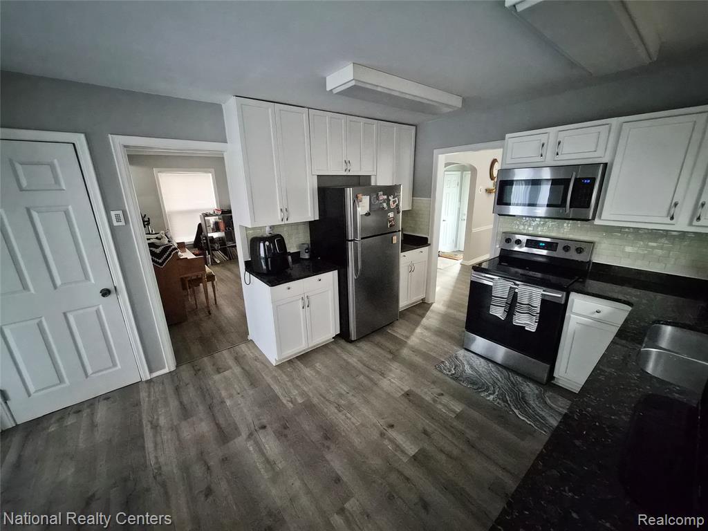 6 Utica Road, Pontiac, MI 48341 — Photo 7