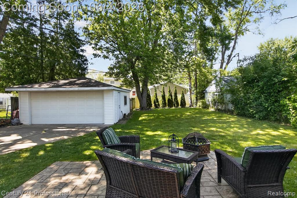 31772 Folkstone Drive, Farmington, MI 48336 — Photo 34