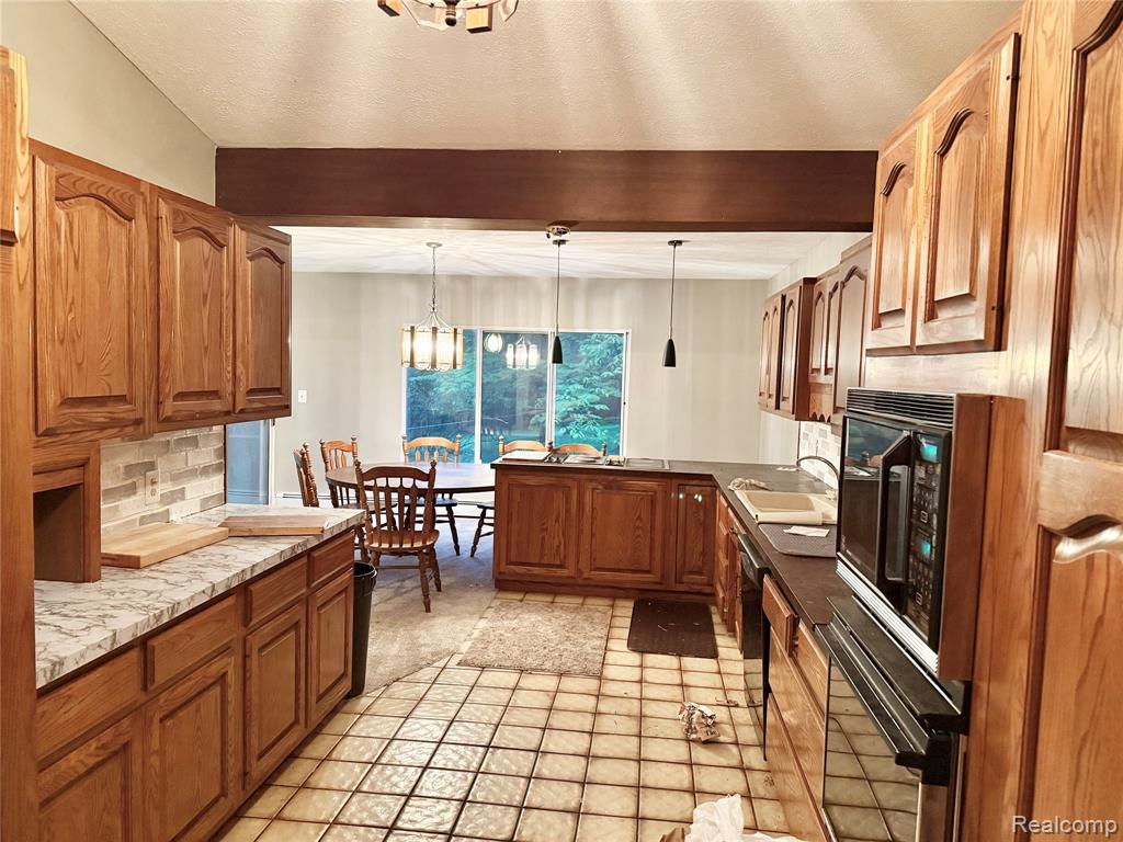 7590 Dean Road, Fenton, MI 48430 — Photo 15