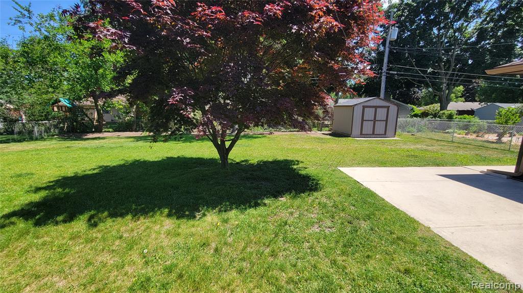 45502 Klingkammer Street, Utica, MI 48317 — Photo 31