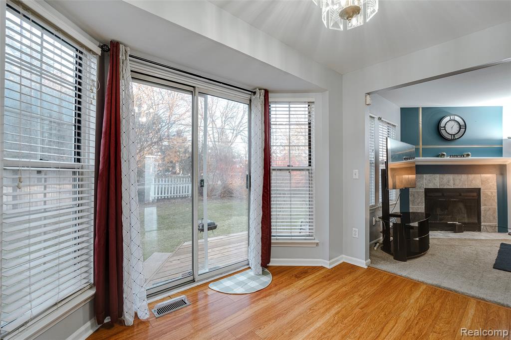 7783 Princeton Court, 56, Westland, MI — Photo 13
