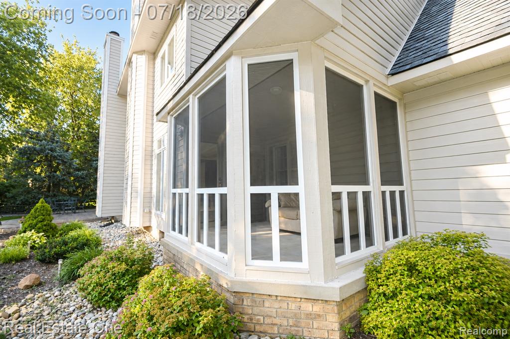 716 Bristol Lane, Orion, MI 48348 — Photo 22