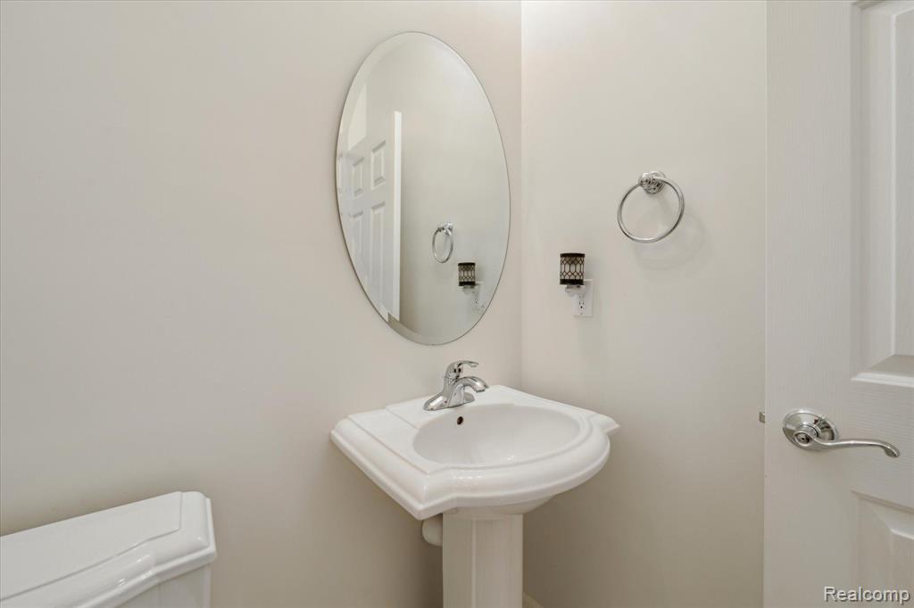 6840 MULDERSTRAAT, Grand Ledge, MI 48837 — Photo 31