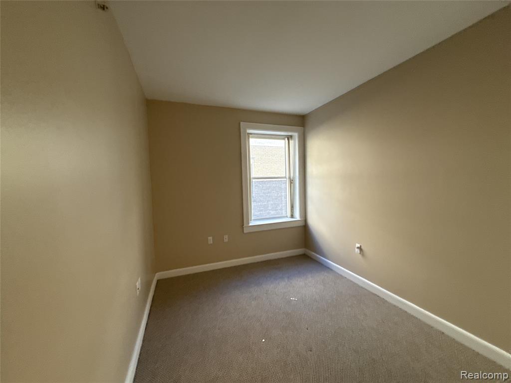 680 Delaware Street, Detroit, MI 48202 — Photo 9