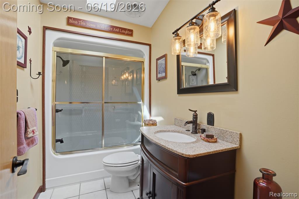 3167 Roods Lake Road, Lapeer, MI 48446 — Photo 13
