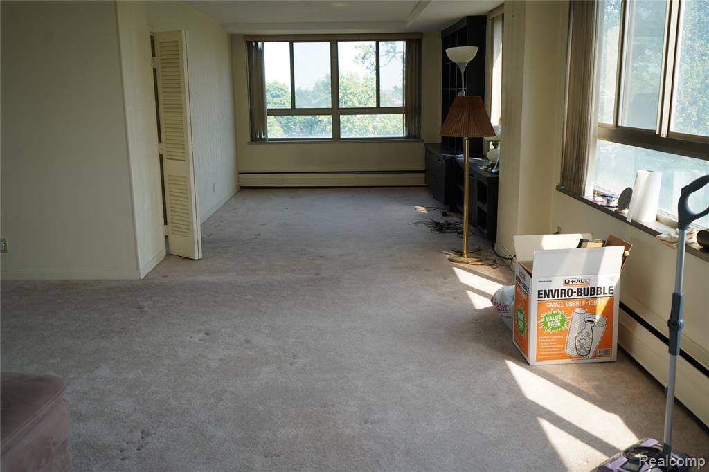 8900 E JEFFERSON Avenue, 420 / 421, Detroit, MI 48214 — Photo 12