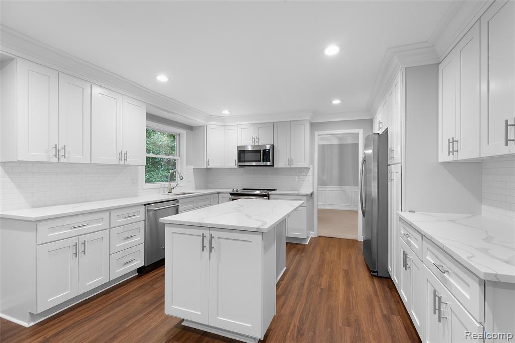 9020 Bridge Road, Grosse Ile, MI 48138 — Photo 15