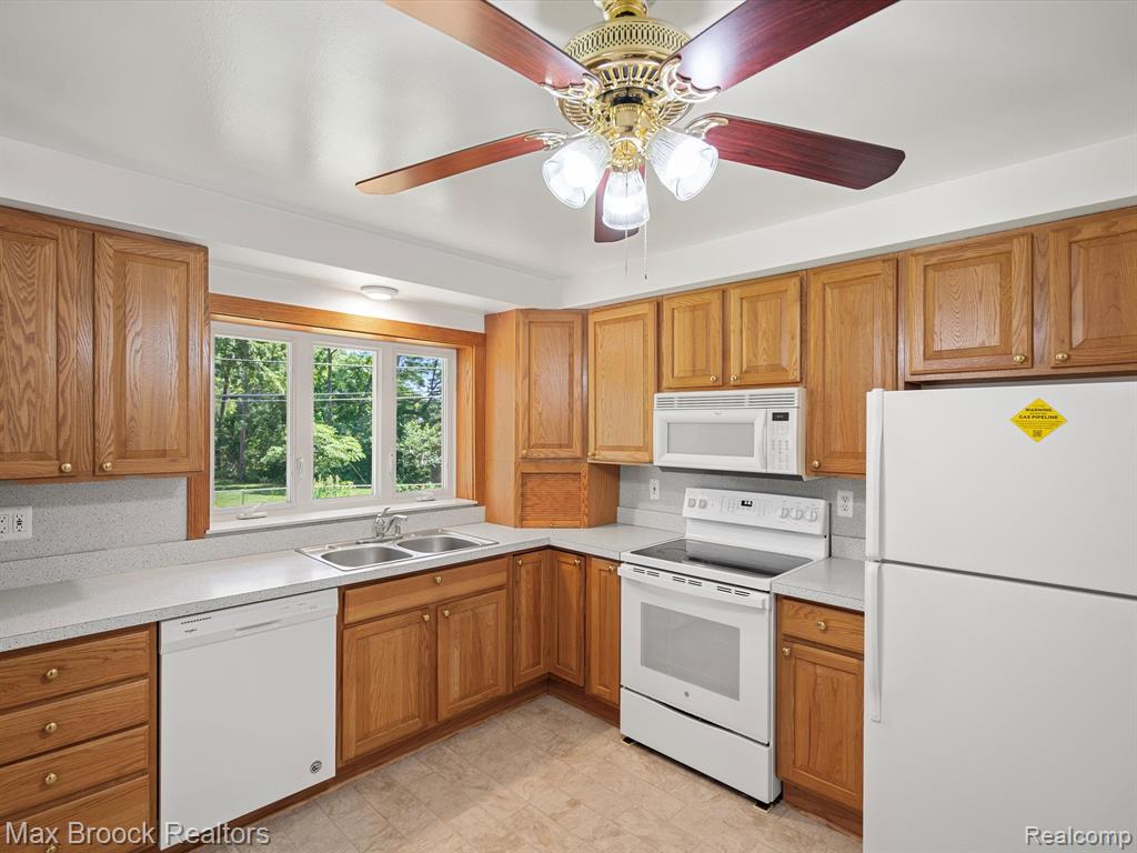 42300 Schoolcraft Road, Plymouth, MI 48170 — Photo 4
