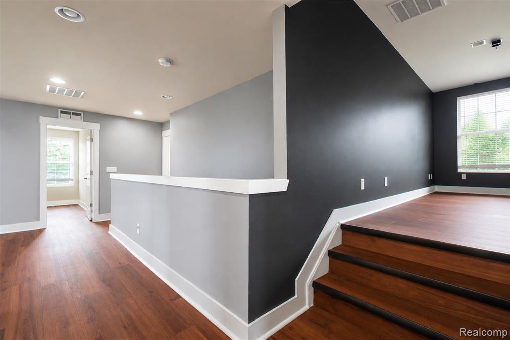 354 Findley Circle, Lake Orion, MI — Photo 57