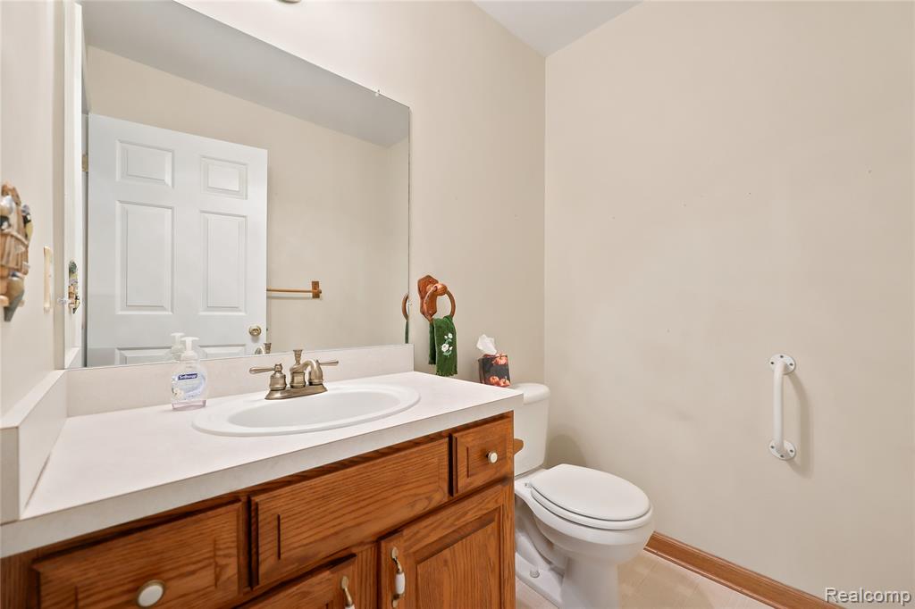 54698 Bellingham Drive, 56, Utica, MI 48316 — Photo 17
