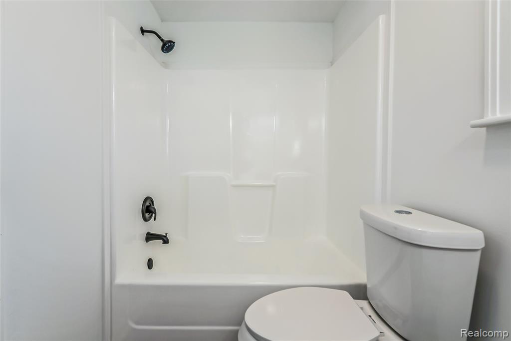 5697 Venice Road, Newport, MI 48166 — Photo 17