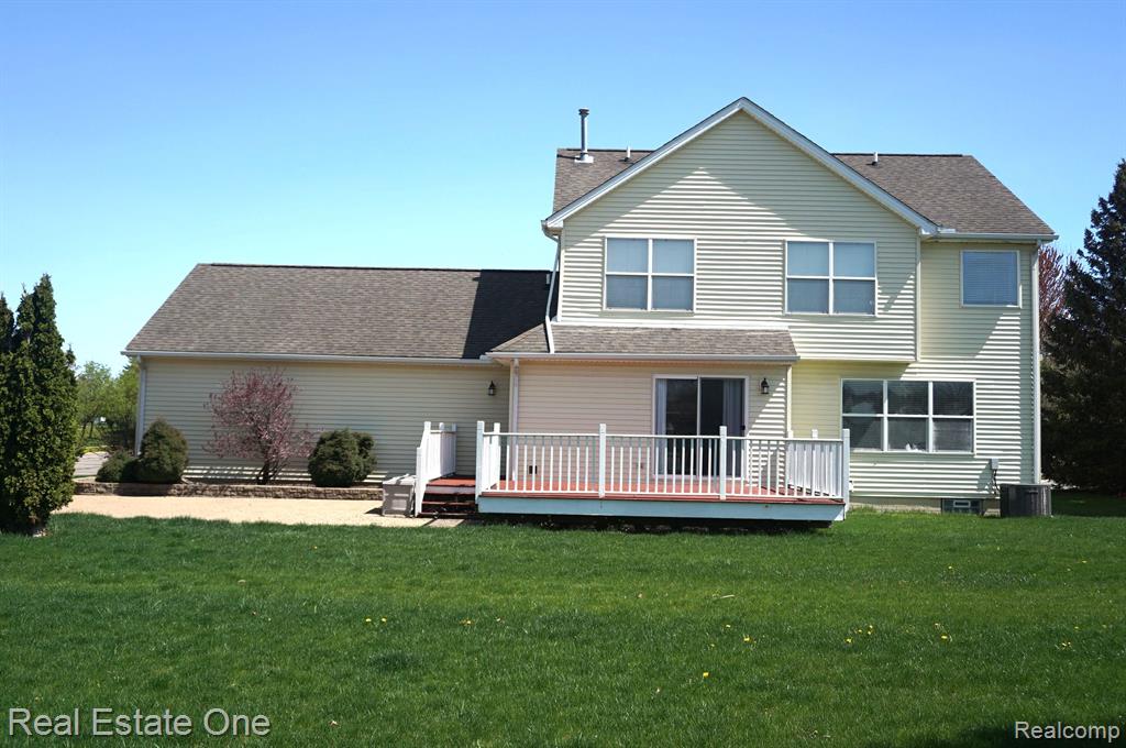 6993 WELLINGTON Drive, Dexter, MI 48130 — Photo 2