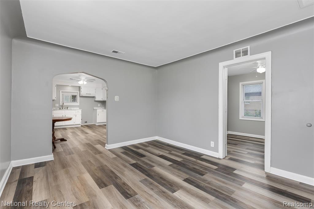 7528 Studebaker Avenue, Warren, MI 48091 — Photo 4