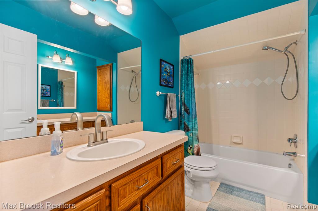 52449 ROBINS NEST Drive, Chesterfield, MI 48047 — Photo 20