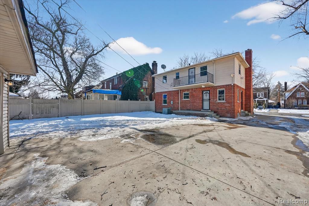16844 Shaftsbury Avenue, Detroit, MI 48219 — Photo 47