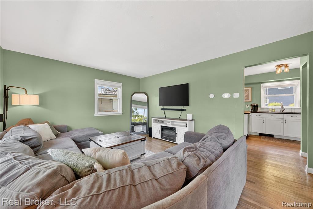6551 Duffield Street, West Bloomfield, MI 48324 — Photo 5