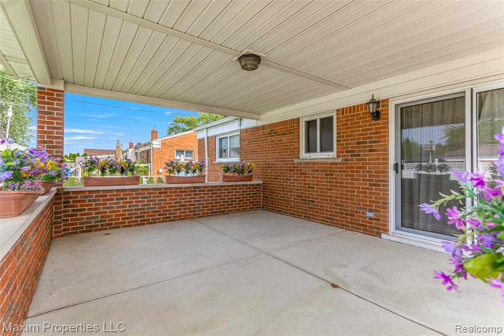6545 N Charlesworth Street, Dearborn Heights, MI 48127 — Photo 21