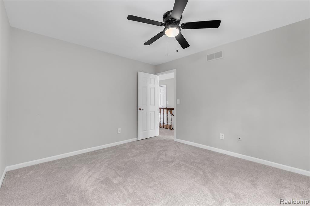 5310 Pond Bluff Drive, West Bloomfield, MI 48323 — Photo 57