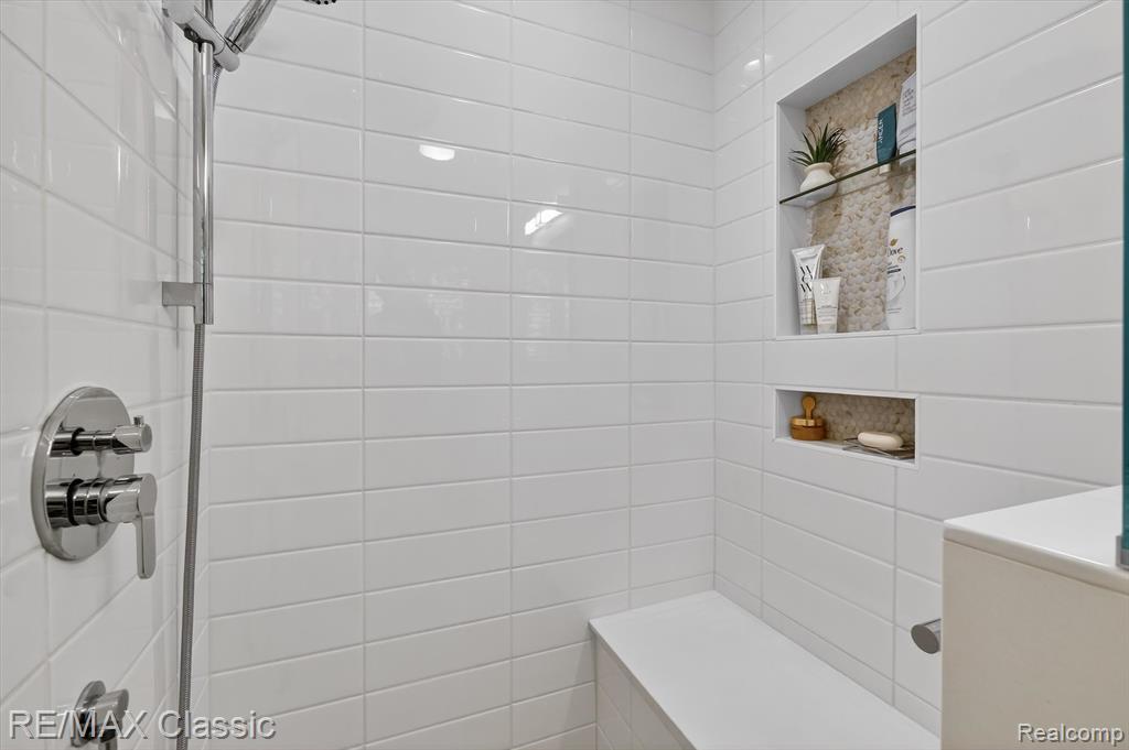 4731 Pickering Road, Bloomfield Hills, MI 48301 — Photo 43