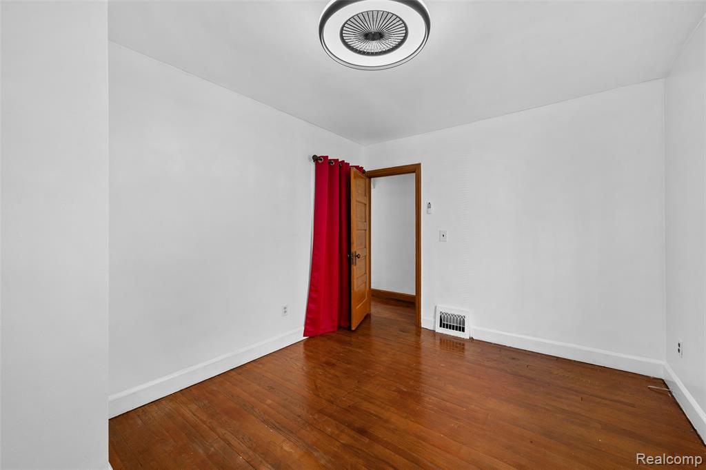 1629 E Elza Avenue, Hazel Park, MI 48030 — Photo 19