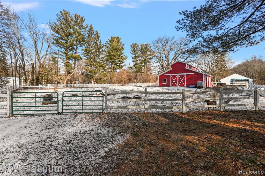 8658 Marsh Road, Clay, MI 48001 — Photo 60