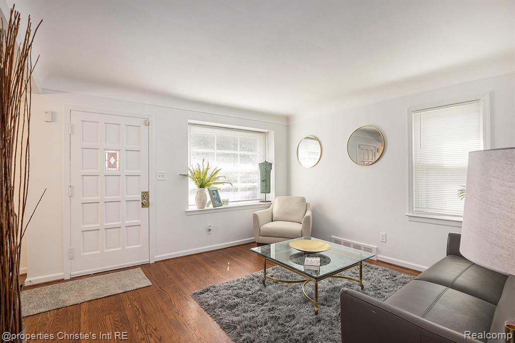 19711 Damman Street, Harper Woods, MI 48225 — Photo 4