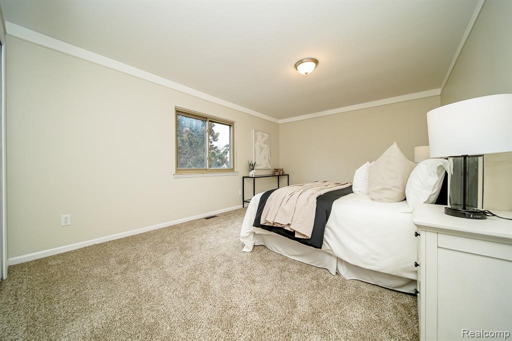 547 Orchard Street, Wyandotte, MI 48192 — Photo 38