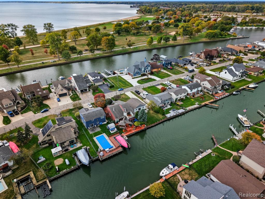 37752 Huron Pointe Drive, Harrison Township, MI — Photo 35
