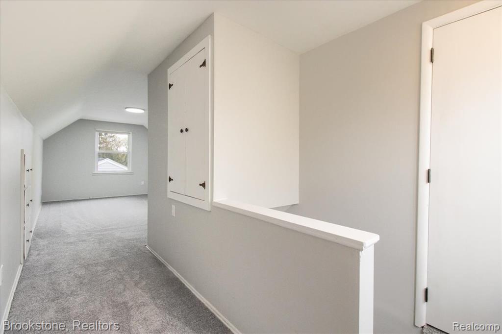 924 E Otis Avenue, Hazel Park, MI 48030 — Photo 16