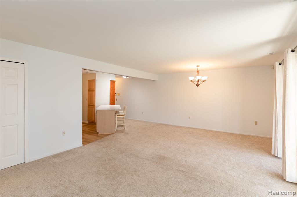 8187 GRAYS Drive, B3, Grosse Ile, MI 48138 — Photo 4